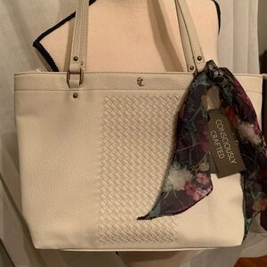 18. Elliott Lucca Shoulder bag in Stone